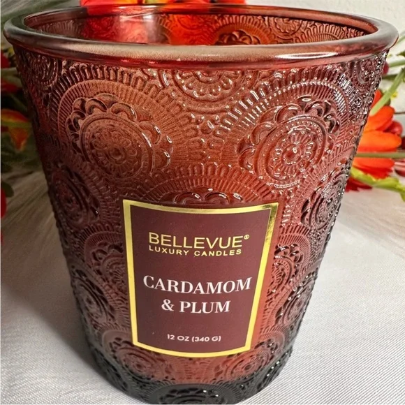 Bellevue Double Wick 12 oz
Luxury Candle ~ Cardamom &
Plum ~ New! - Picture 8 of 9